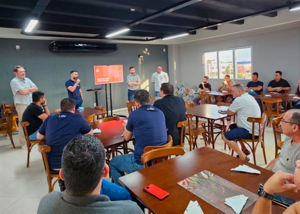 Equipe Santa Massa e representantes Grupo Perte