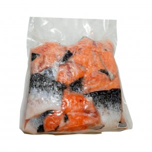PEDACOS DE SALMAO C/PELE VAC CAMANCHACA PCT+-1KG CX+-6KG